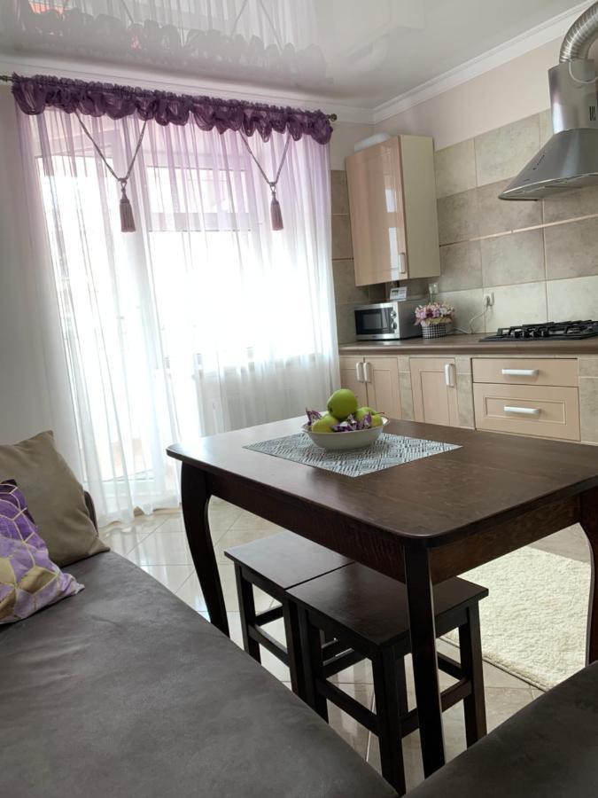 Центр. Поруч Парк Та Став Apartment Ternopil Ngoại thất bức ảnh